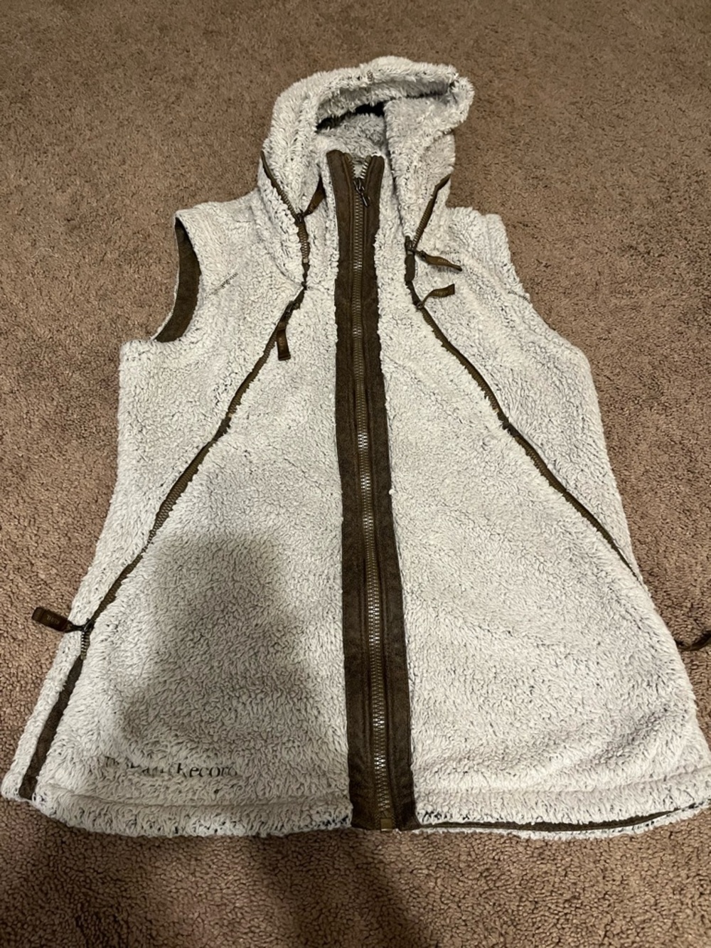 Kuhl Womens Sleeveless Faux Fur Furry Vest Size M Tan Brown Full Zip Up Hooded